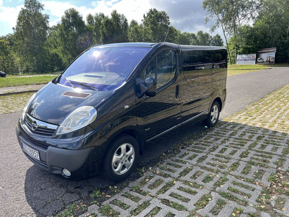 Opel Vivaro Tour 2.0 CDTi 8 osób