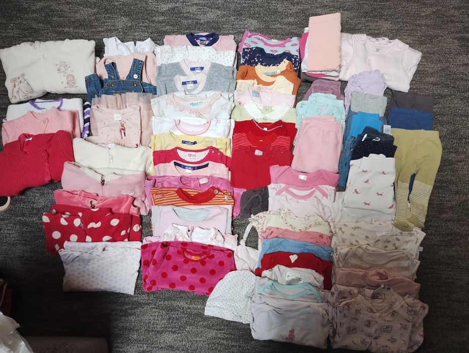Paka ubrań niemowlęcych dla dziewczynki 68