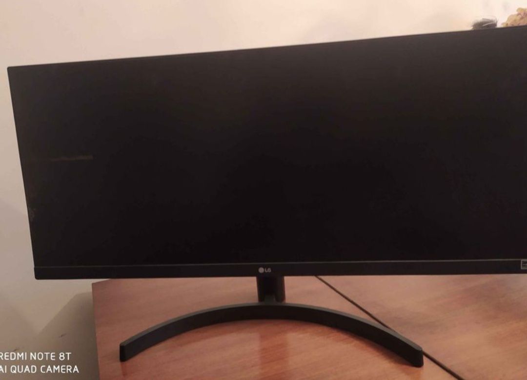 Monitor LG29WK500-P Danificado