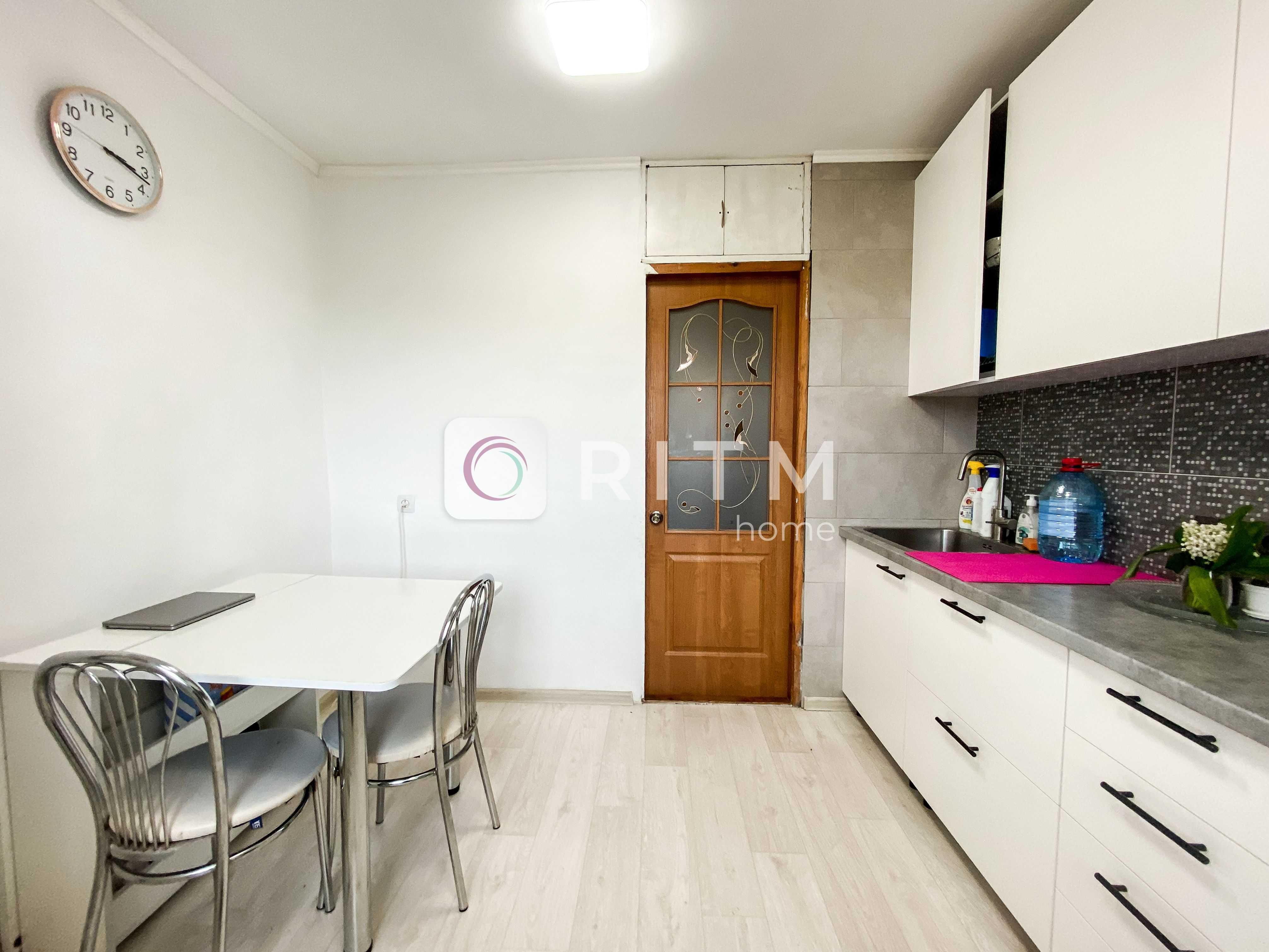 Продаж 2 кімнатної квартири 50 м2 з ремонтом (вул. Наливайка) !!!