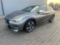 Infiniti Q30