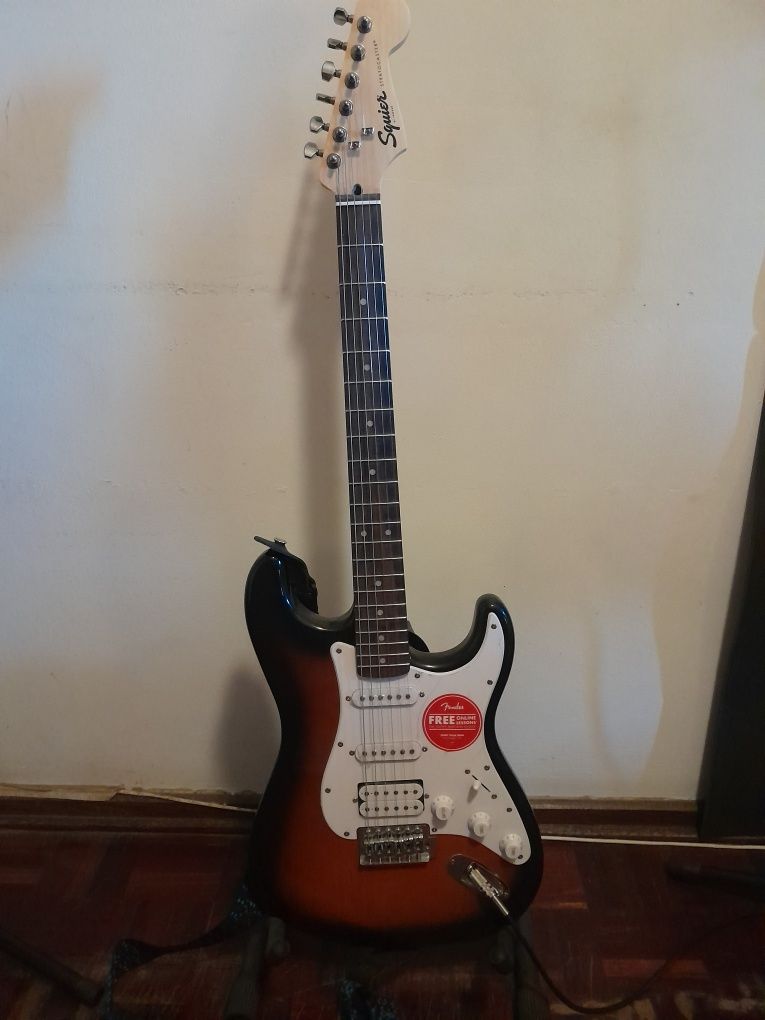 Guitarra  electrica fender como nova