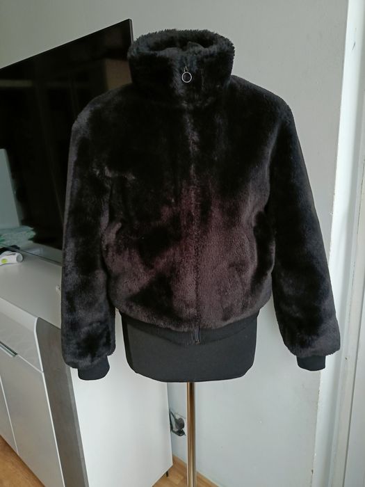 Czarne misiowe futerko krótka kurtka zimowa damska XS H&M
