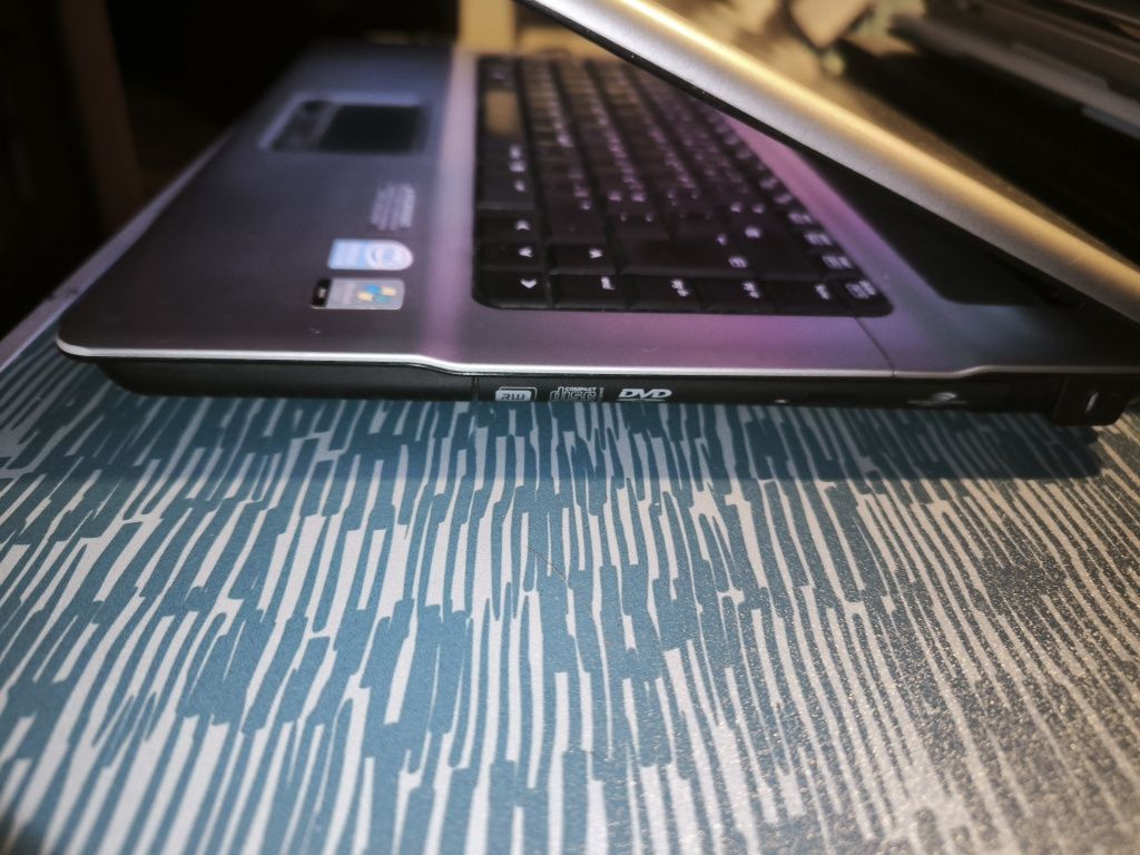 Portátil HP Antigo - Intel Pentium (Com Linux instalado)