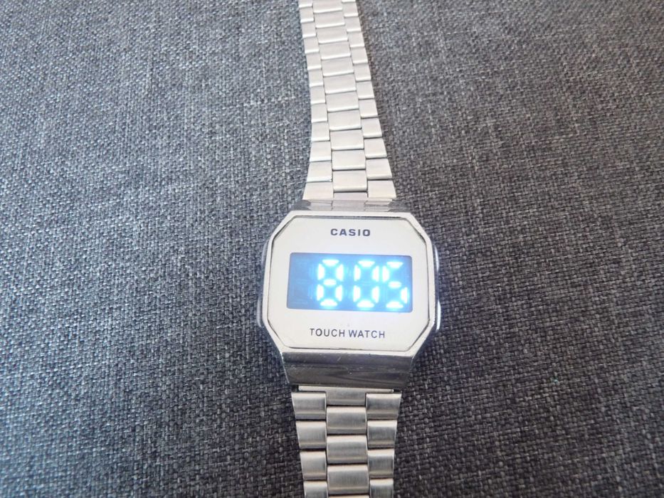 Zegarek elektroniczny Casio Digital Touch Watch