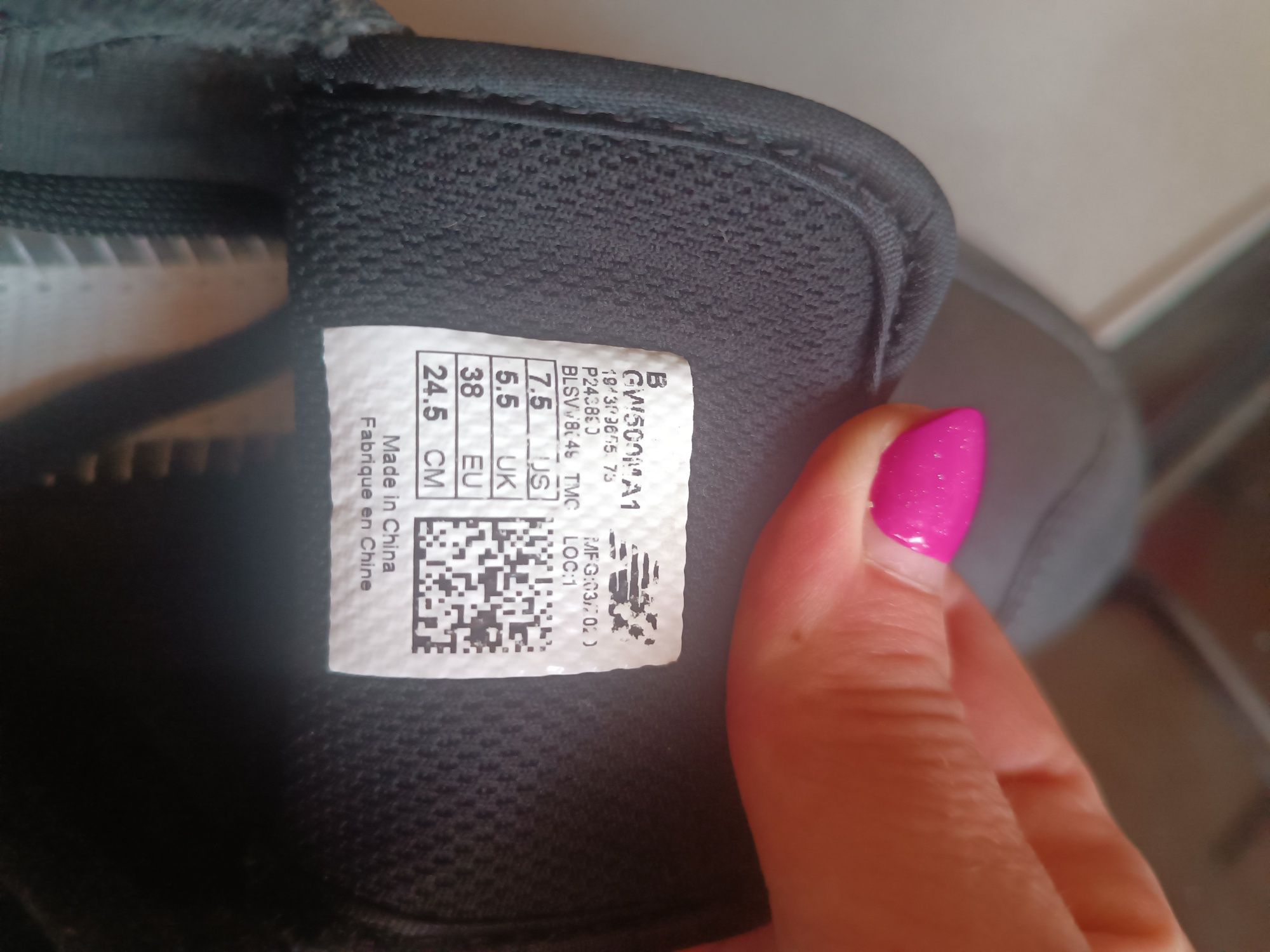 Buty damskie New Balance czarne- 38.Stan bdb