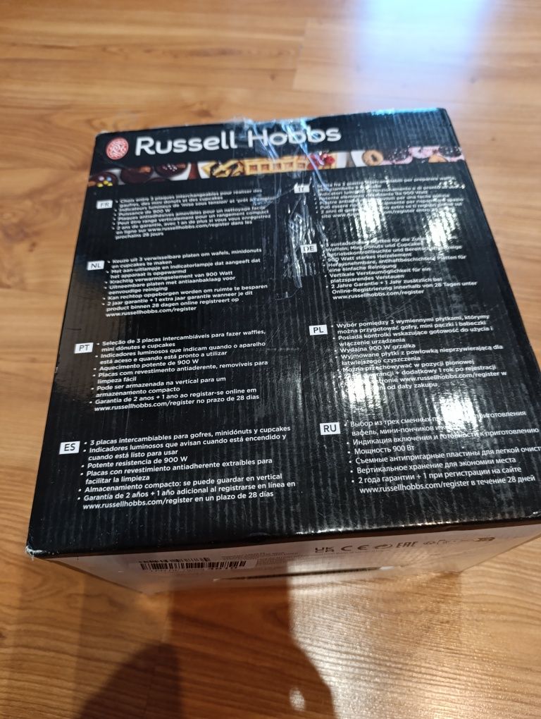 Gofrownica Russell Hobbs 24620_56.    900 W czerwony
