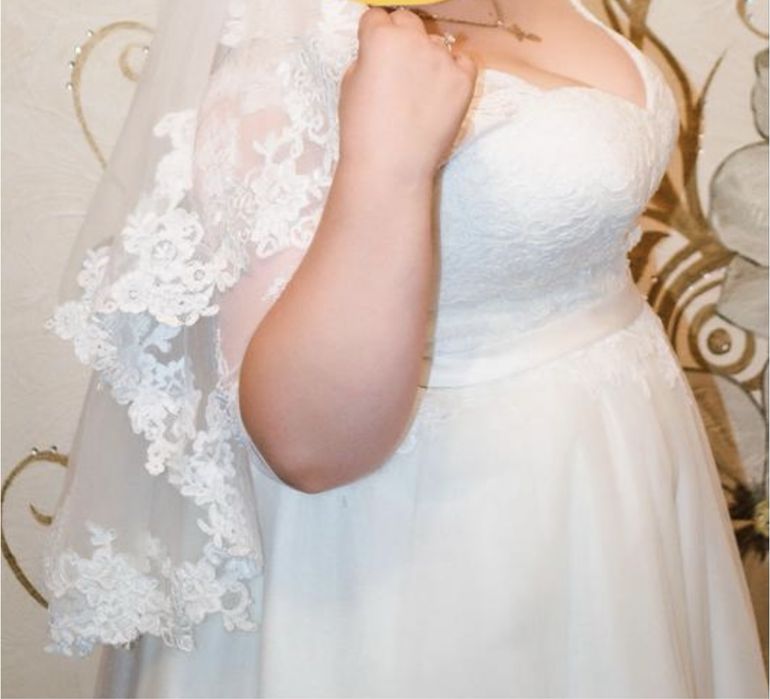 Весільна сукня великого розміру