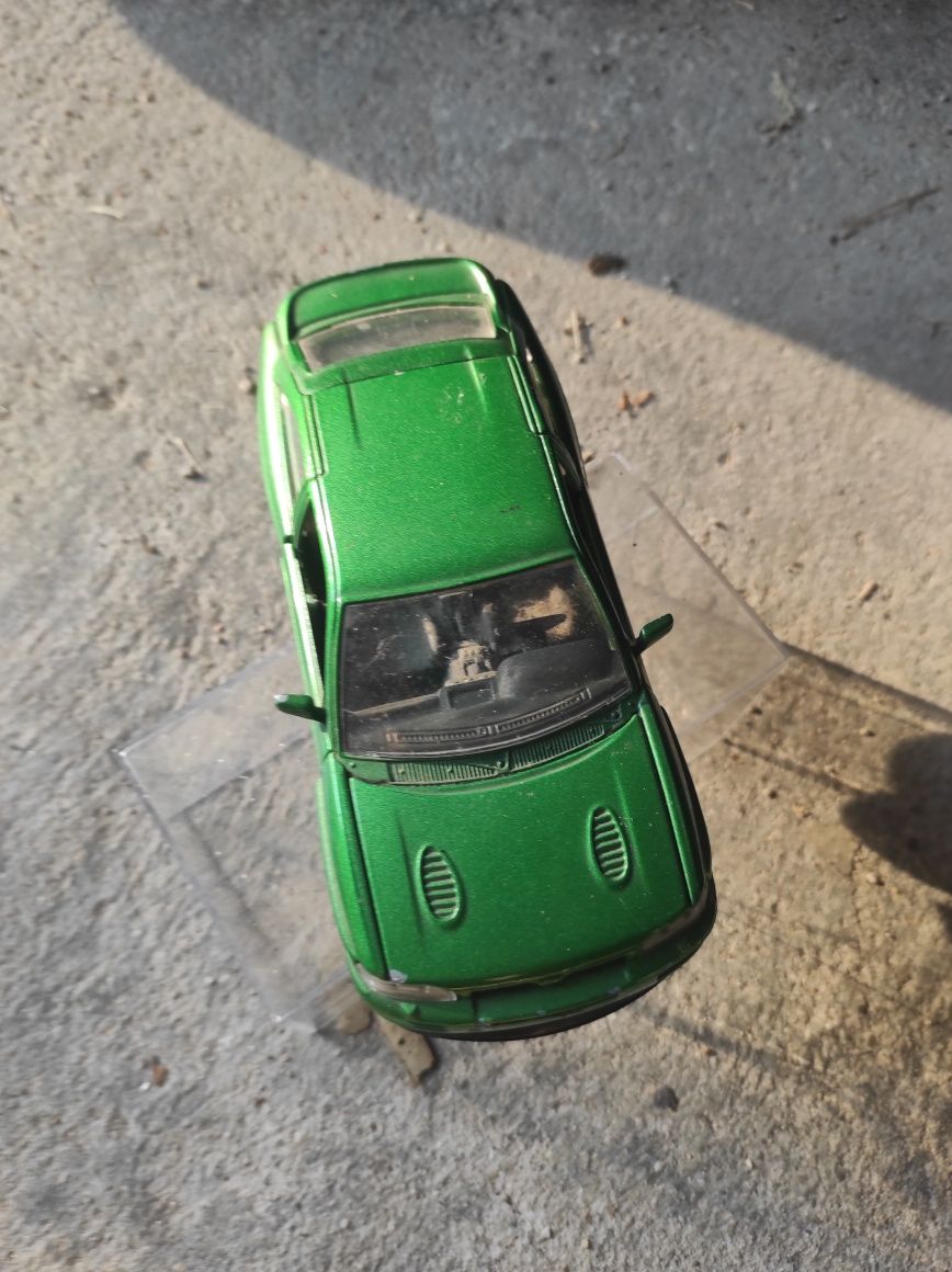 Carrinhos de Ferro Ford Escort RS) Renault Alpine