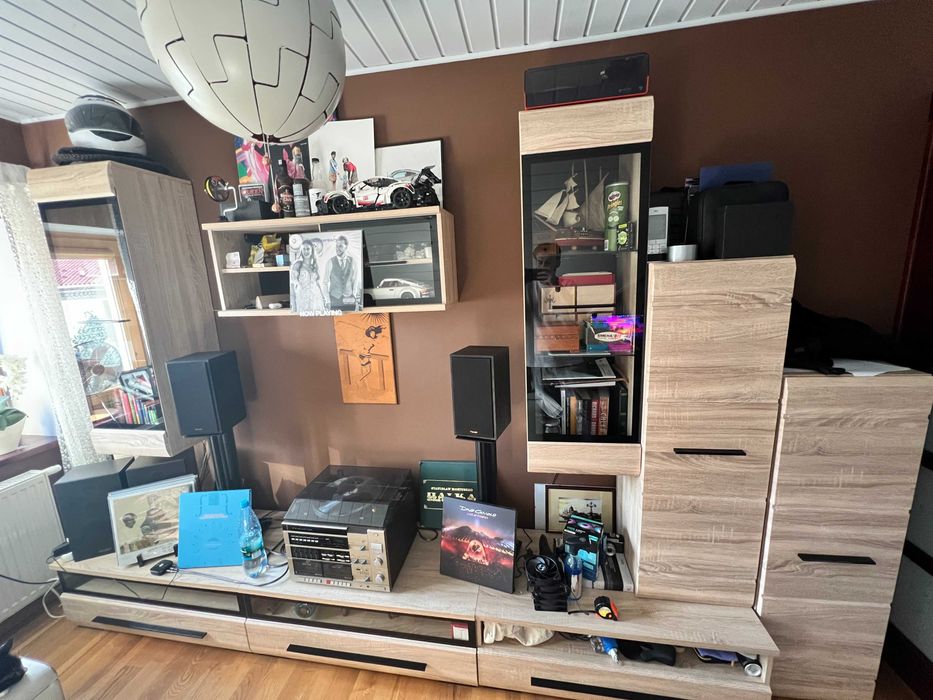 BRW – meblościanka dąb sonoma z LED (witryny + RTV + szafki)