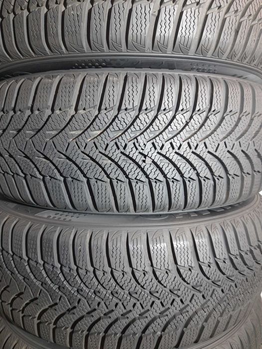 Шини 8мм 215/60 R16 KUMHO WinterCraft WP51 б/у зима склад