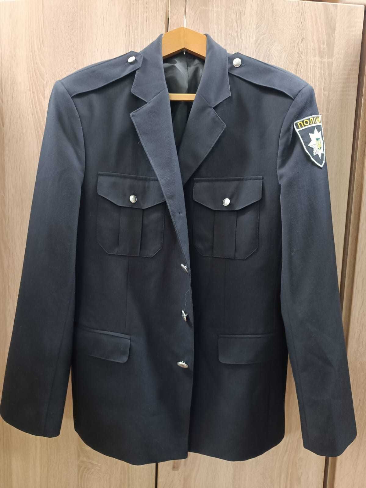 Парадна форма поліції нова кітель, брюки, рубашка.