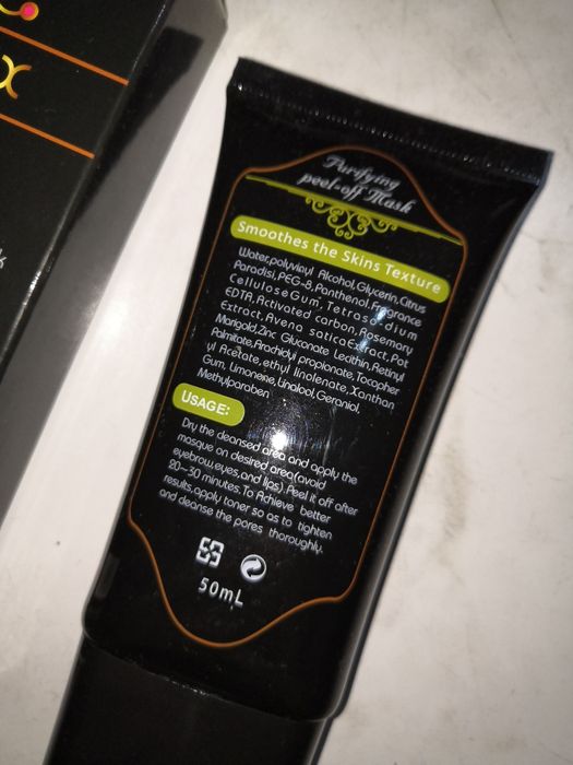 Máscara Facial Preta (Peel off mask)