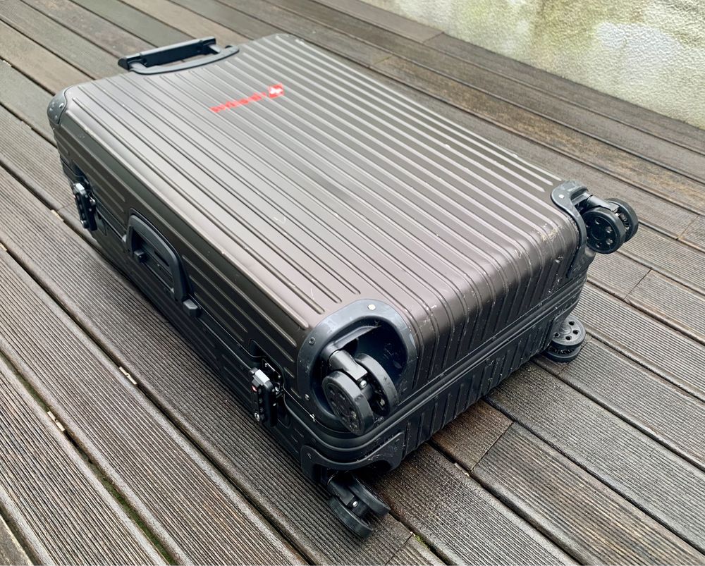 RIMOWA Suitcase Topaz Stealth Check-in