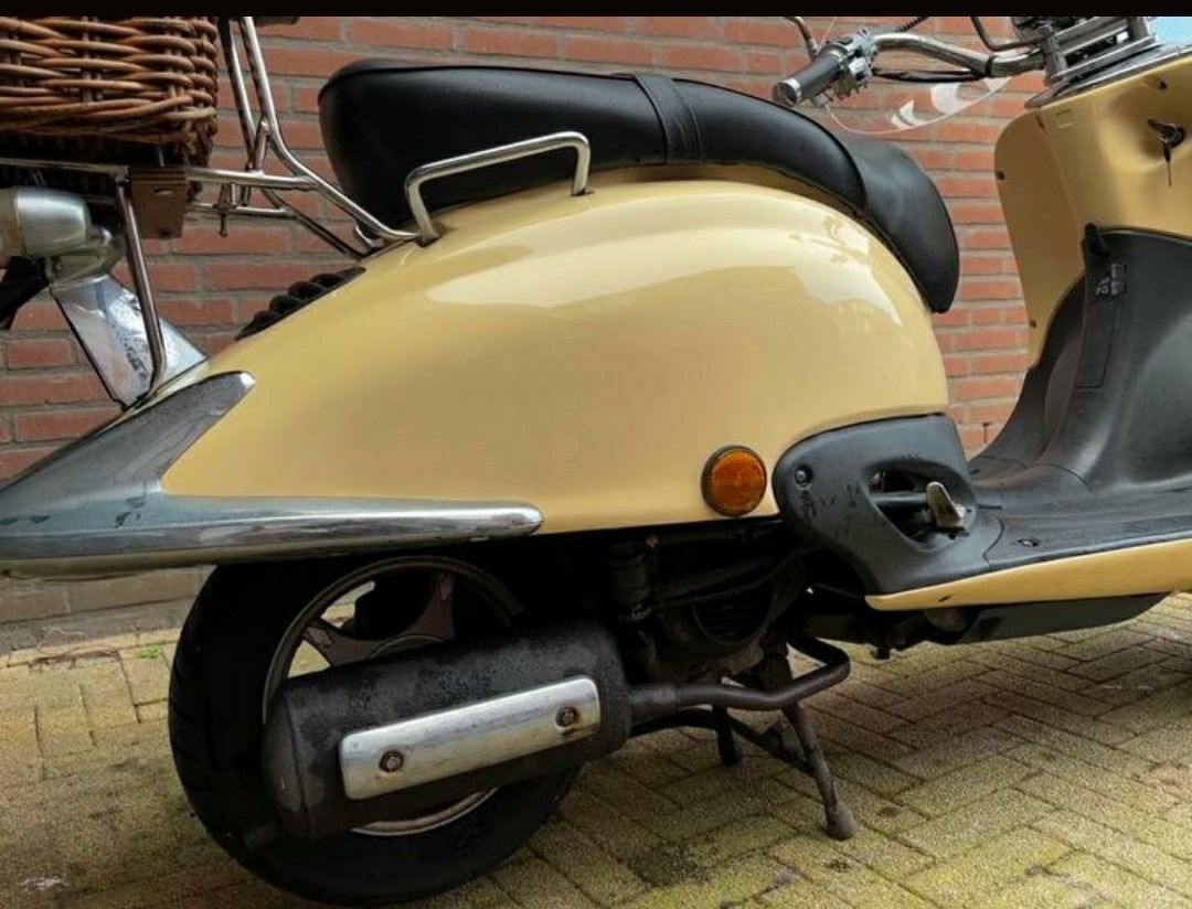 SkuterRetro  50cc czterosuwowy