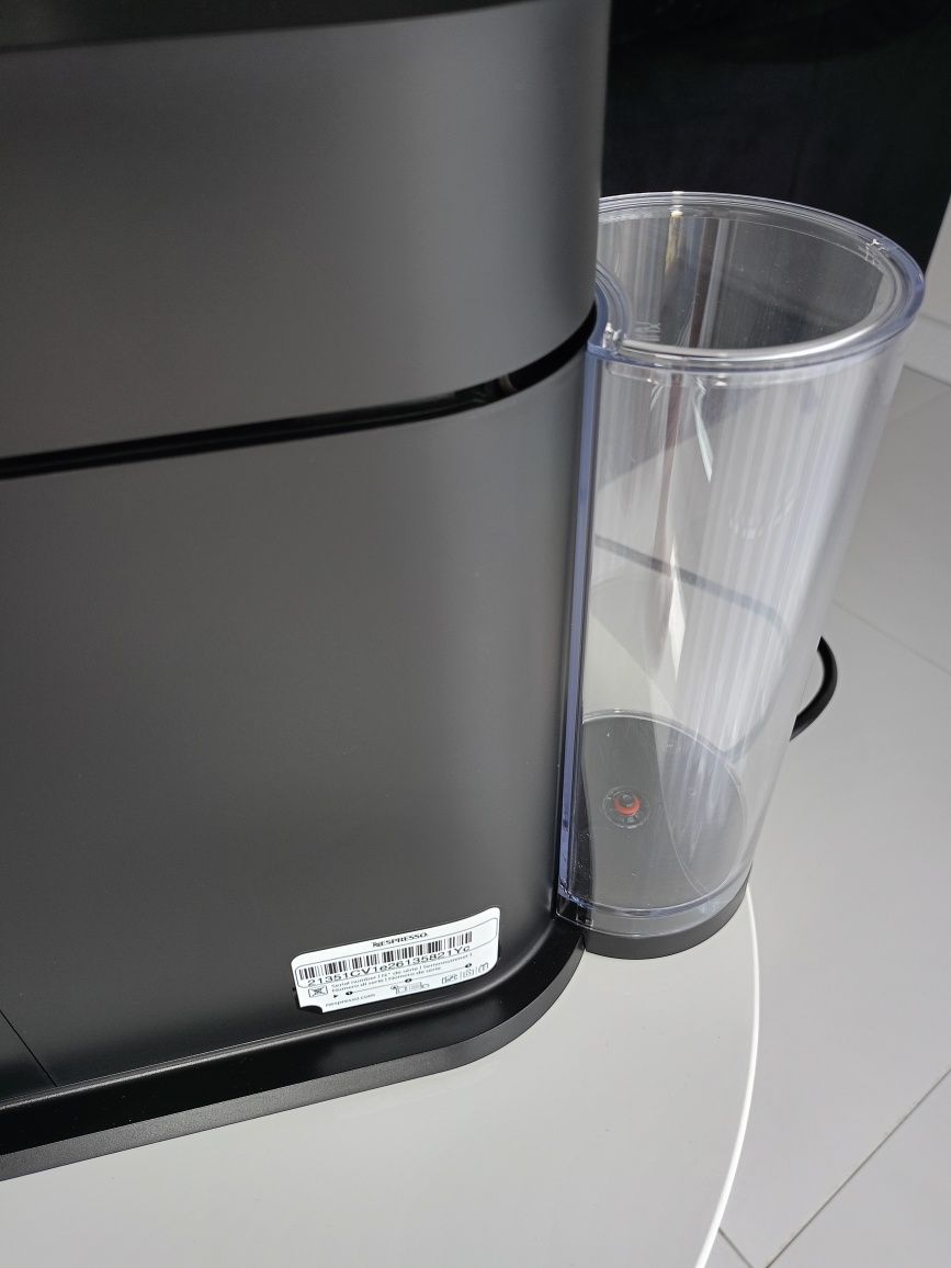 Ekspres Nespresso Vertuo Next