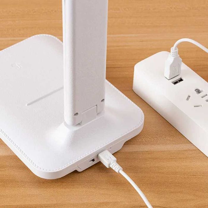 Яскрава LED лампа. USB. Потужна. Настольная яркая лампа.