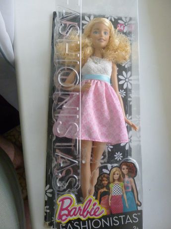 Кукла из коллекции Barbie FACHIONISTAS,№14