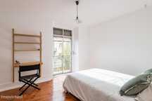 428503 - Quarto com cama de casal, com varanda...
