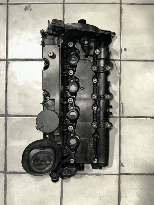 Tampa de a válvulas BMW E92 N47D20A