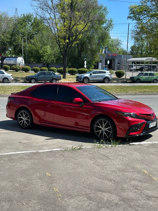 Toyota Camry 75 2021 рік