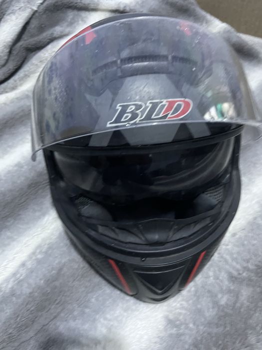 Мотошолом в хорошому стані