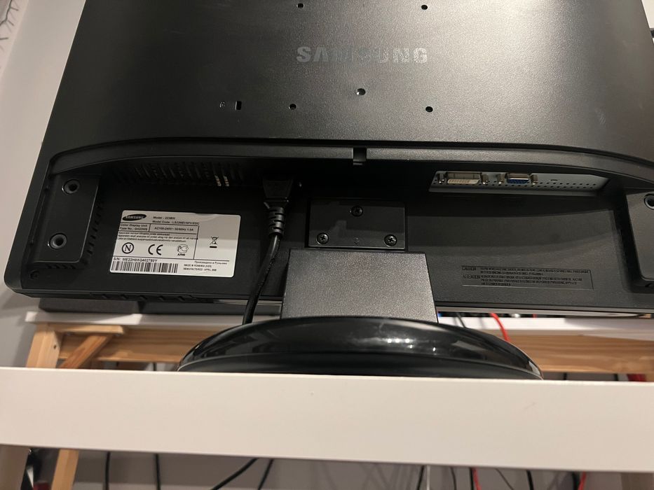 Monitor Samsung SyncMaster 223BW – 21,6”, 1680×1050