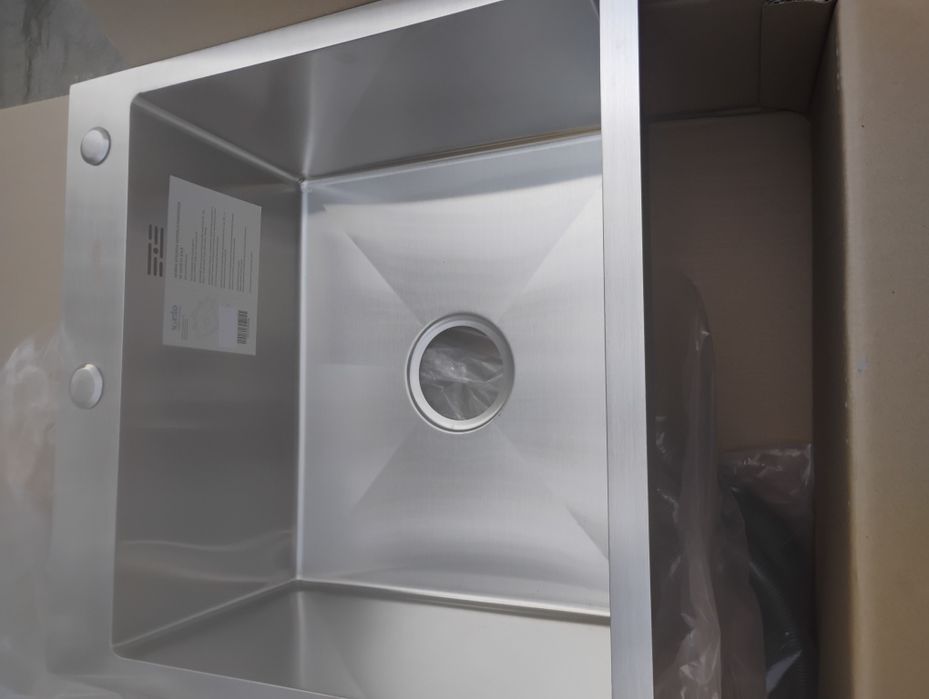 Кухонная мойка Ventolux KS 50x50 SS 3/0,8