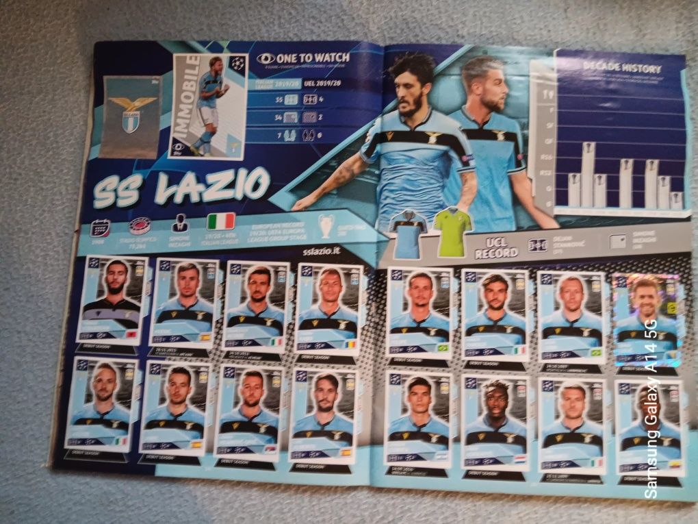 Caderneta de futebol-