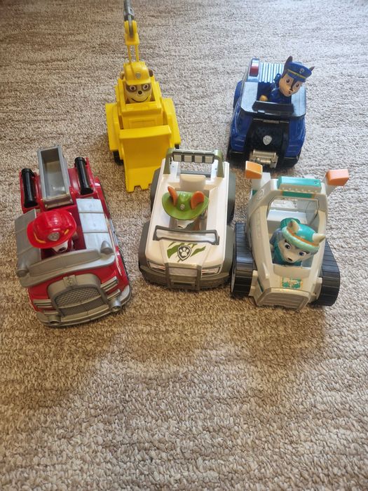 5 figurek Psi Patrol z pojazdami