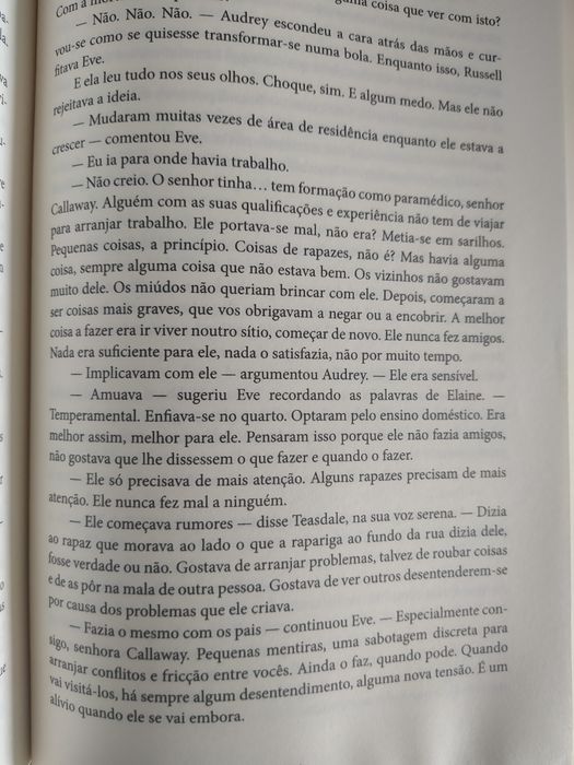 Livro JD.Robb "Ilusão mortal"