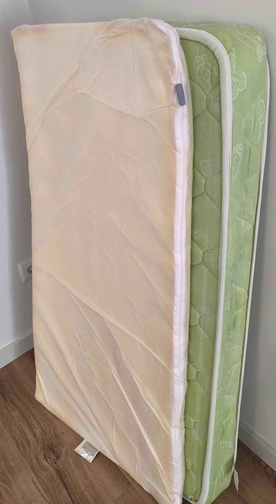 Cama de Bébé Marca "Trama"