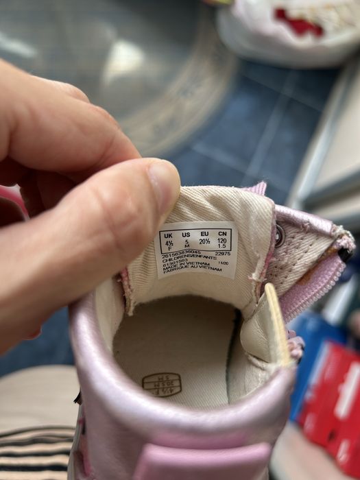 Дитячі кеди clarks