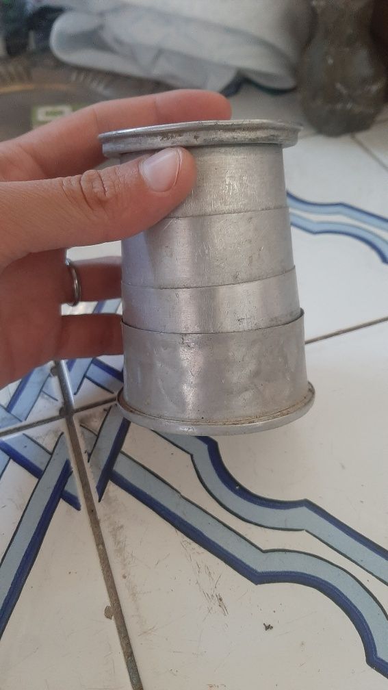 Copo antigo extensível