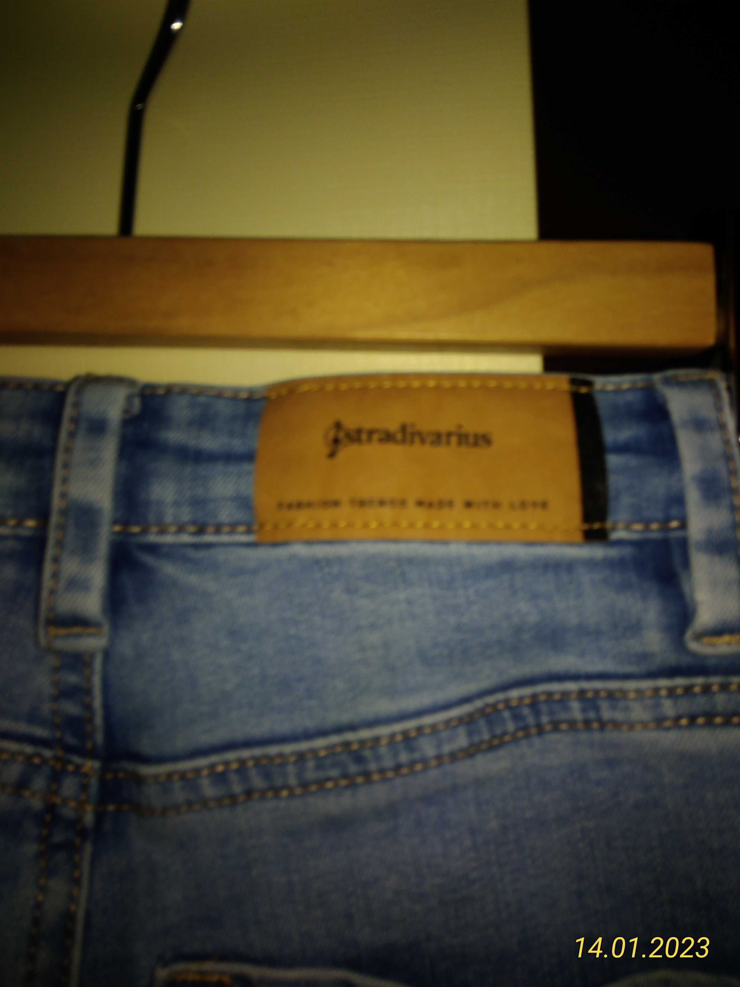 Spodnie Stradivarius 32 jeans dzwony