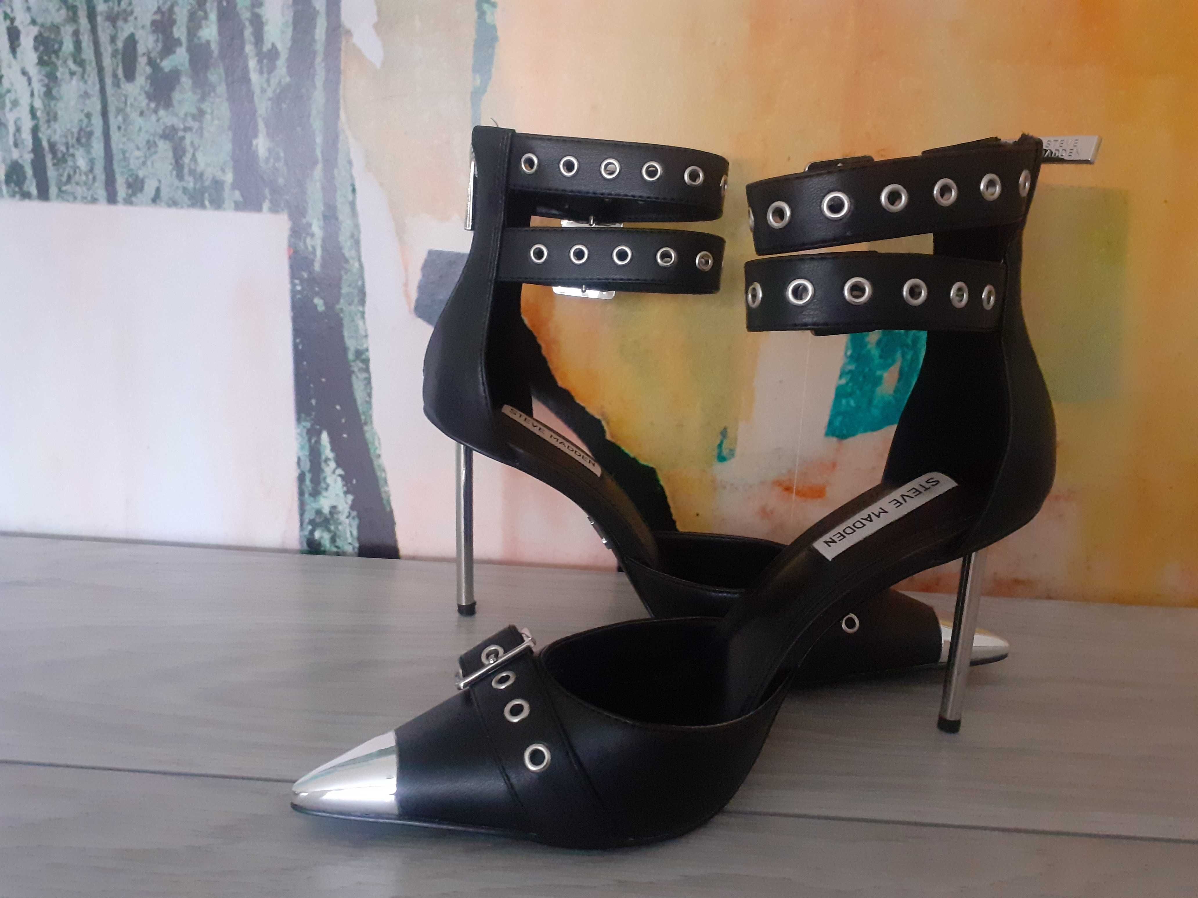 Steve Madden
ROXY - Czółenka 38   WYPRZEDAŻ