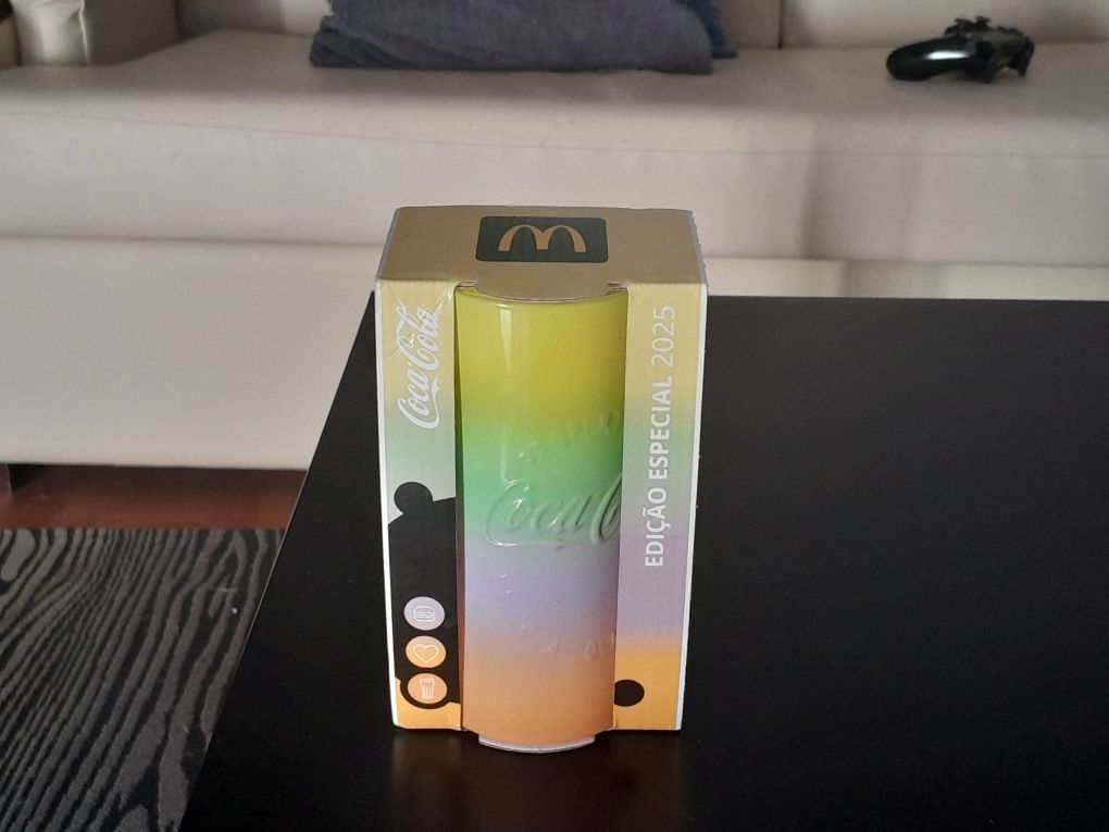 Copo multi cor McDonald's