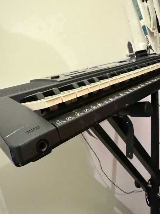 Синтезатор Yamaha psr 320