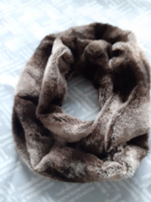 Komin z futra sztucznego