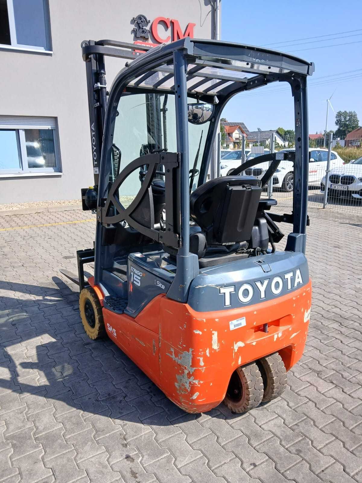 Wózek widłowy TOYOTA 8FBE15T z ładowarką, 2016r, S015066