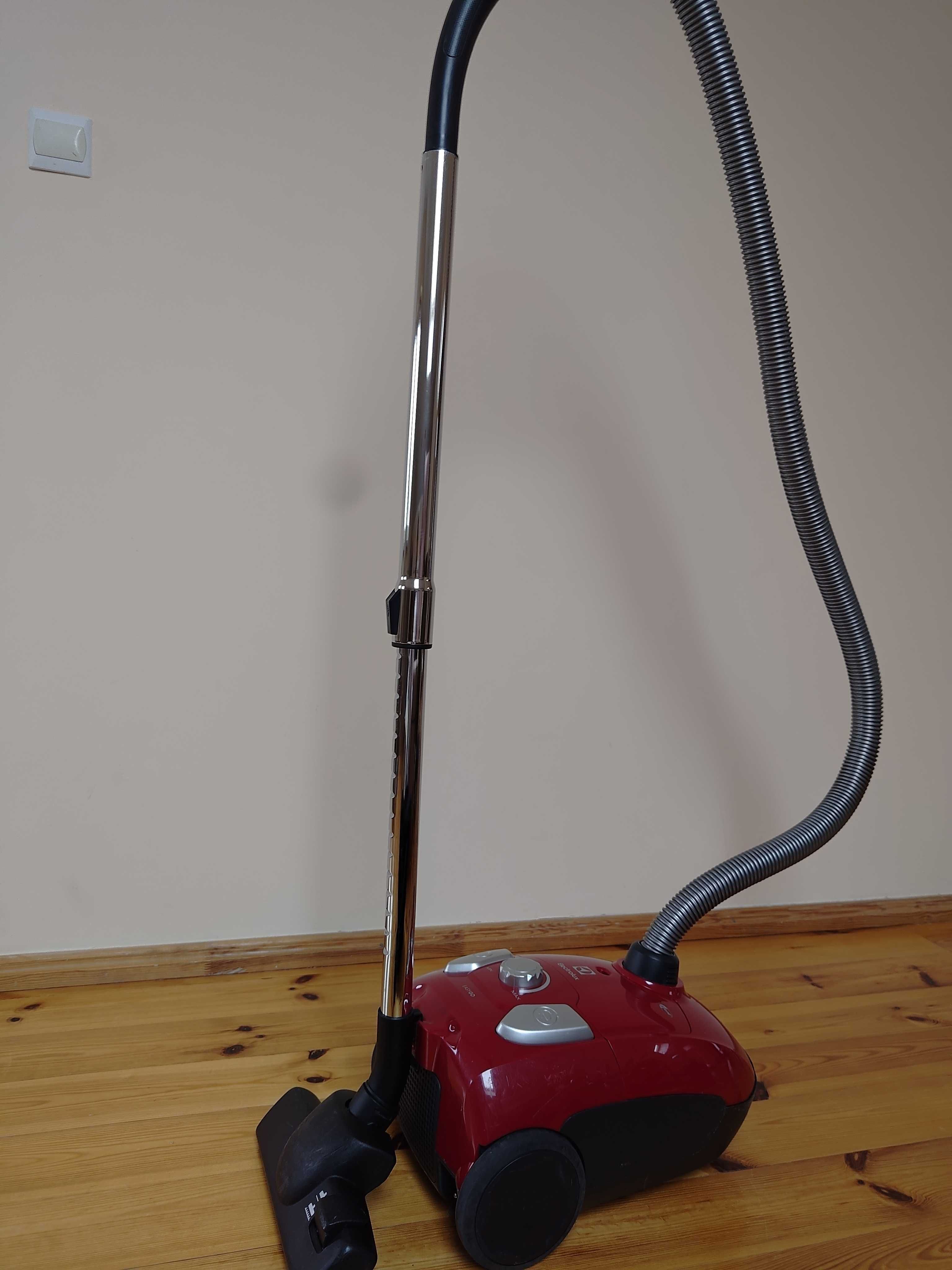 Odkurzacz Electrolux EasyGo model EEG43WR