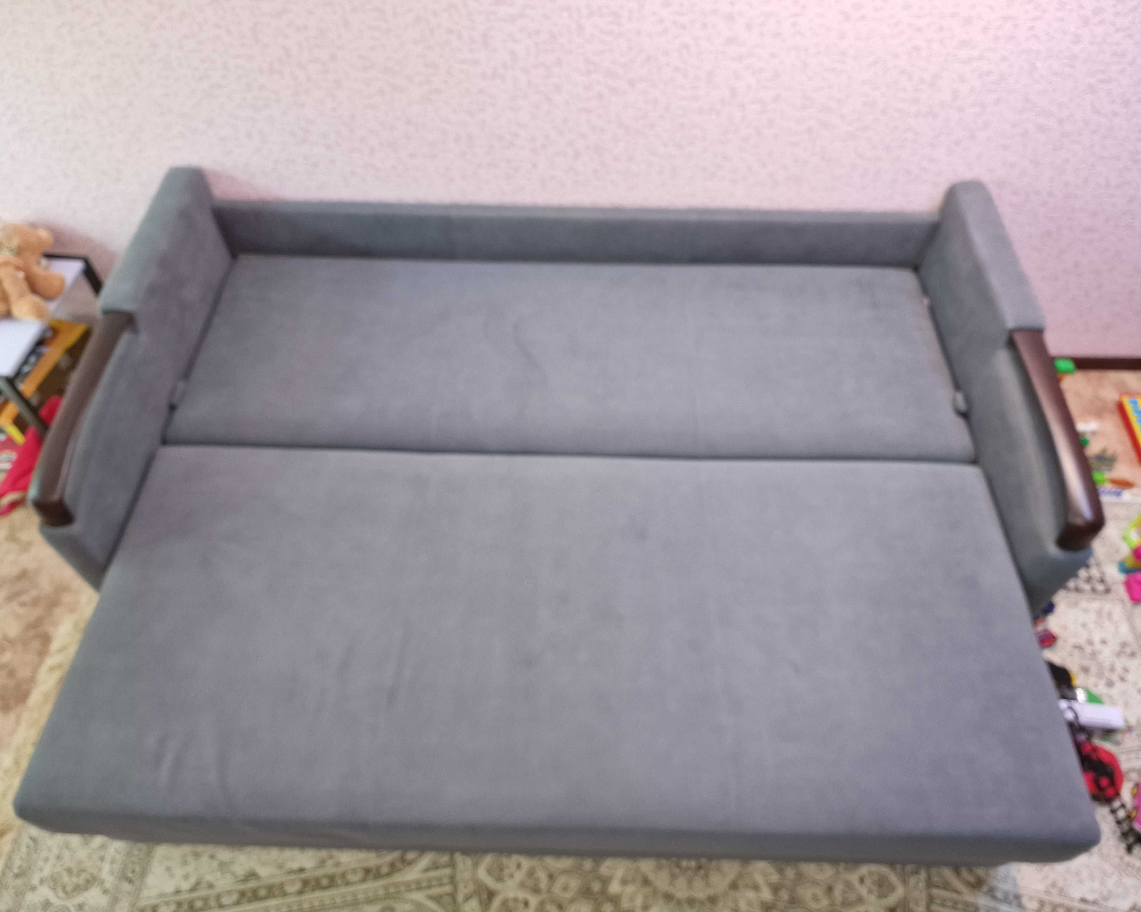 Розкладний диван Скіф з тканини Casharel
