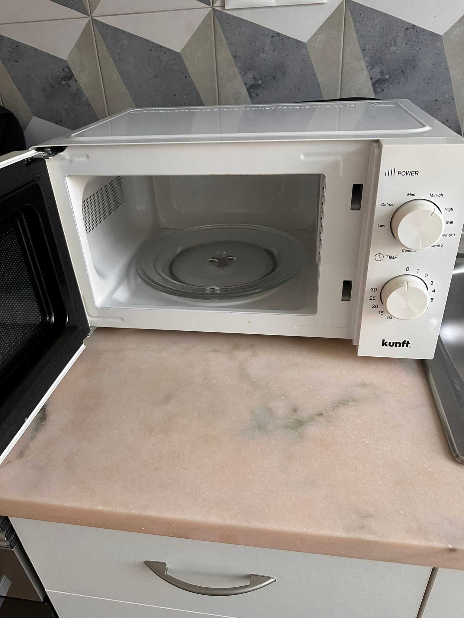Microondas Kunft