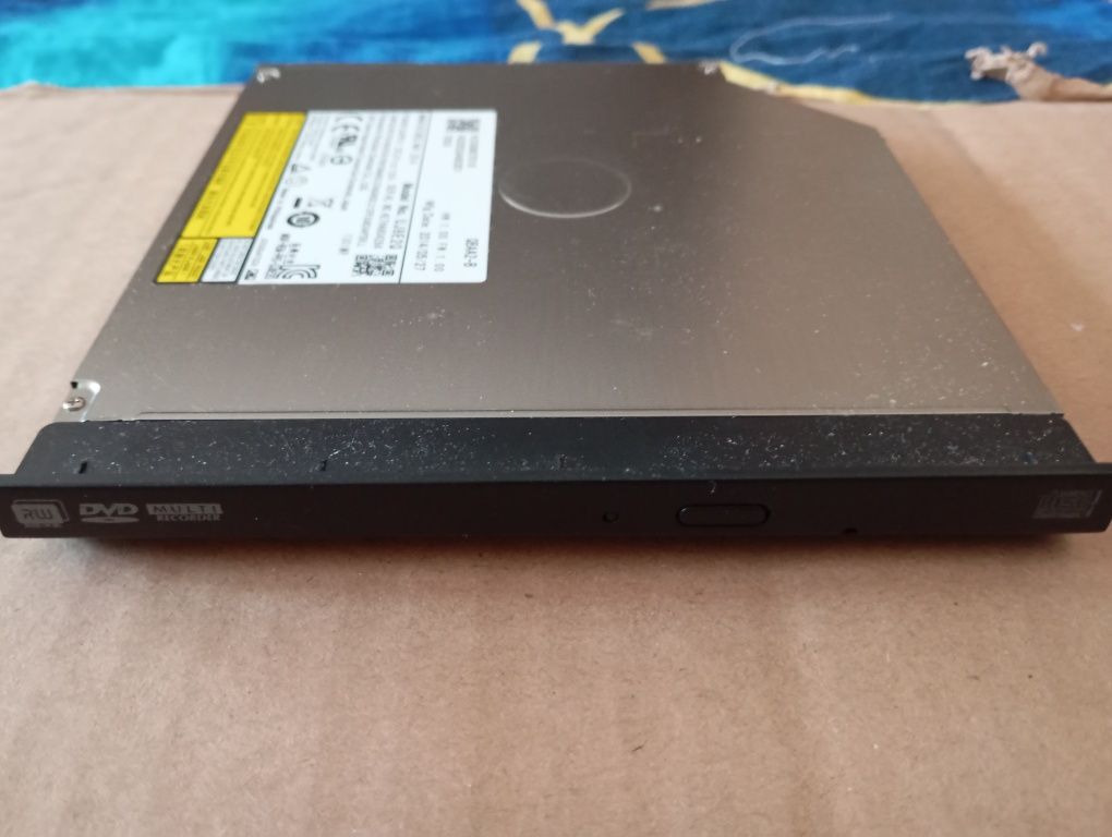Nagrywarka Panasonic UJ8E2Q