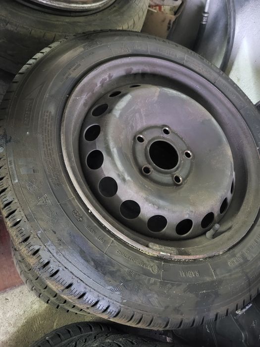 Продам резину с дисками р15