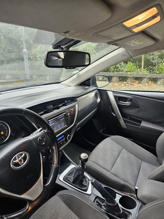 Toyota auris 2.0 d4d