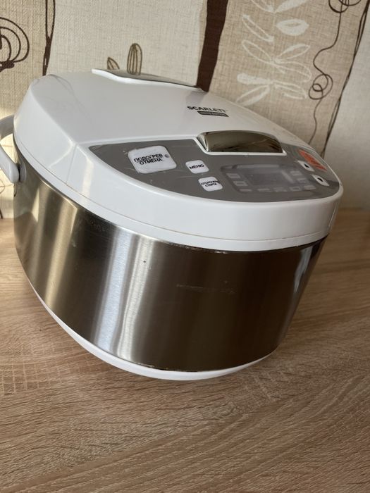 Мультиварка Scarlet 700 W