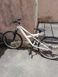 Vendo esta 2 bicicletas para desocupar 90e as 2