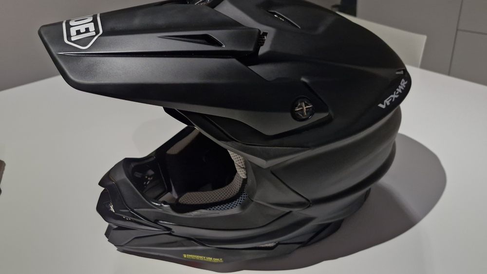 Capacete Shoei vfx-wr 06