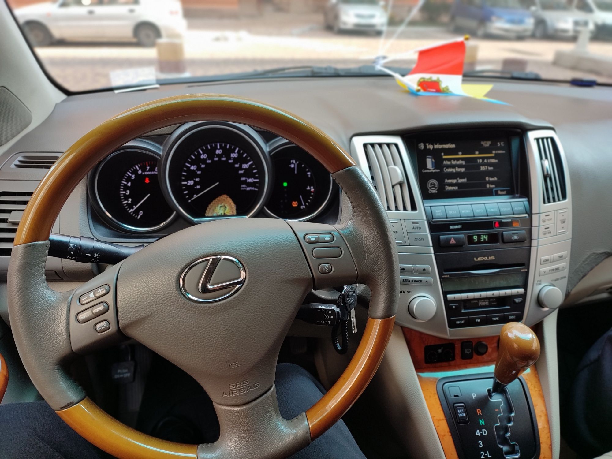 Продам. LEXUS RX 350